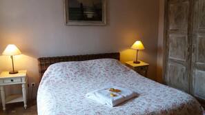 Individually decorated, individually furnished, iron/ironing board