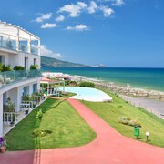 Resort San Pietro A Mare From 143 The Best Resorts In San Pietro A Mare Expedia