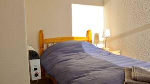 2 bedrooms, linens