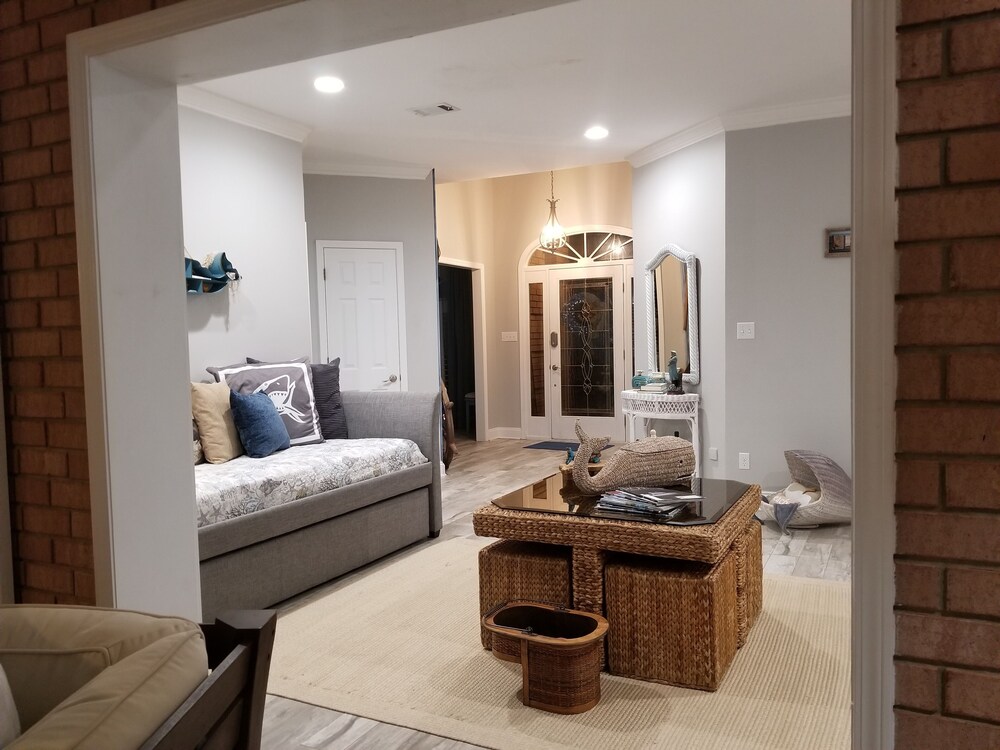 Private dock! Get the Boat and BOOK NOW ! The weather is great! Great location<br><br>