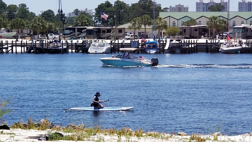 Private dock! Get the Boat and BOOK NOW ! The weather is great! Great location<br><br>