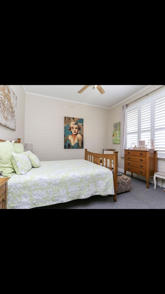 Edgeworth Street Manor