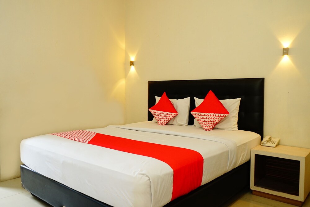 Oyo 624 Hotel Golden Vella OYO 624 Hotel Golden Vella, Pangkalpinang: Room Prices & Reviews