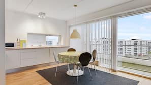 Fridge, oven, hob, dishwasher