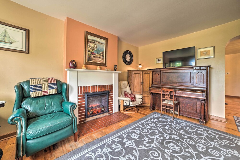 Sault Ste Marie Historic Home, Walk to Town! Sault Ste. Marie Vrbo