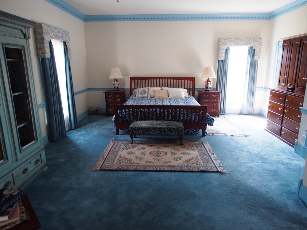 The Clark House Inn in Danville Best Rates & Deals on Orbitz