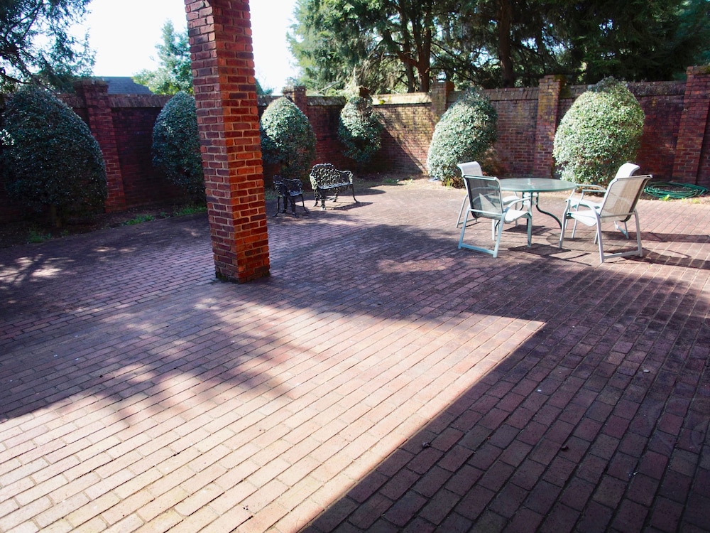 The Clark House Inn in Danville Best Rates & Deals on Orbitz