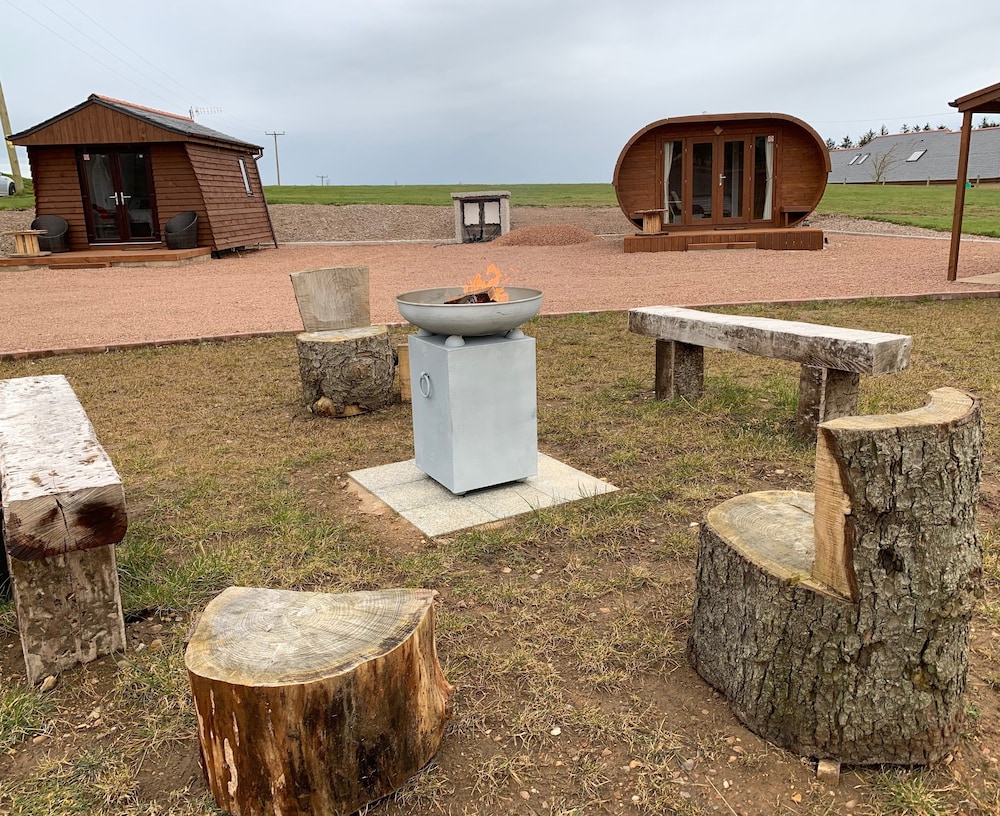 Acdc Glamping, Campervan , Caravan and Tent Resort in Fraserburgh