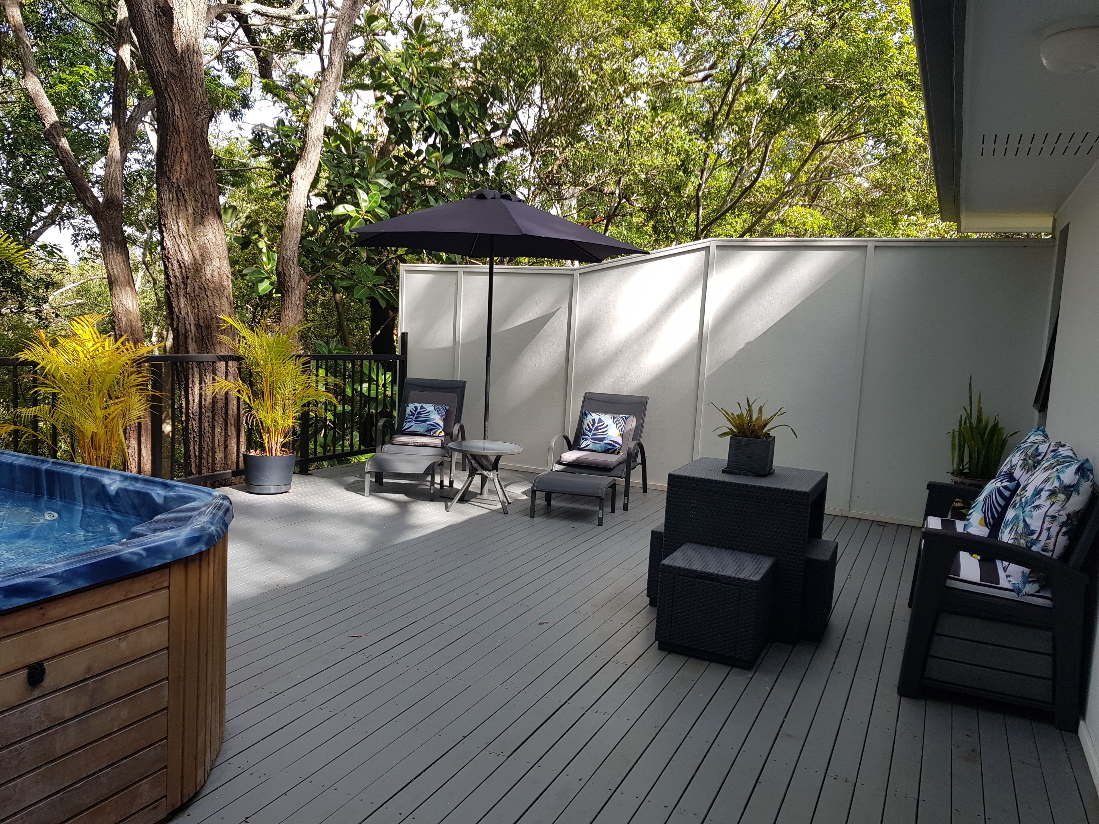 Private Access to the Beach, Ocean Views & Outdoor Spa - Central Location