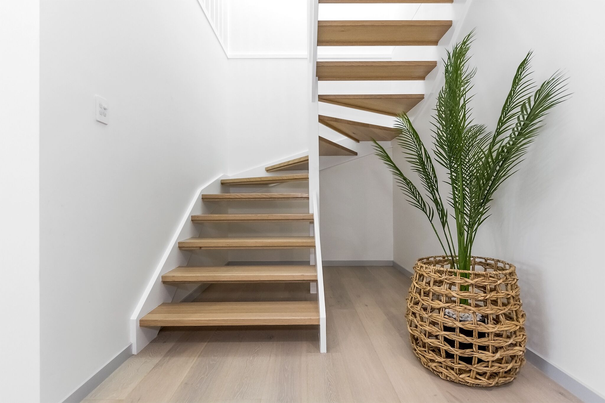 Private Access to the Beach, Ocean Views & Outdoor Spa - Central Location