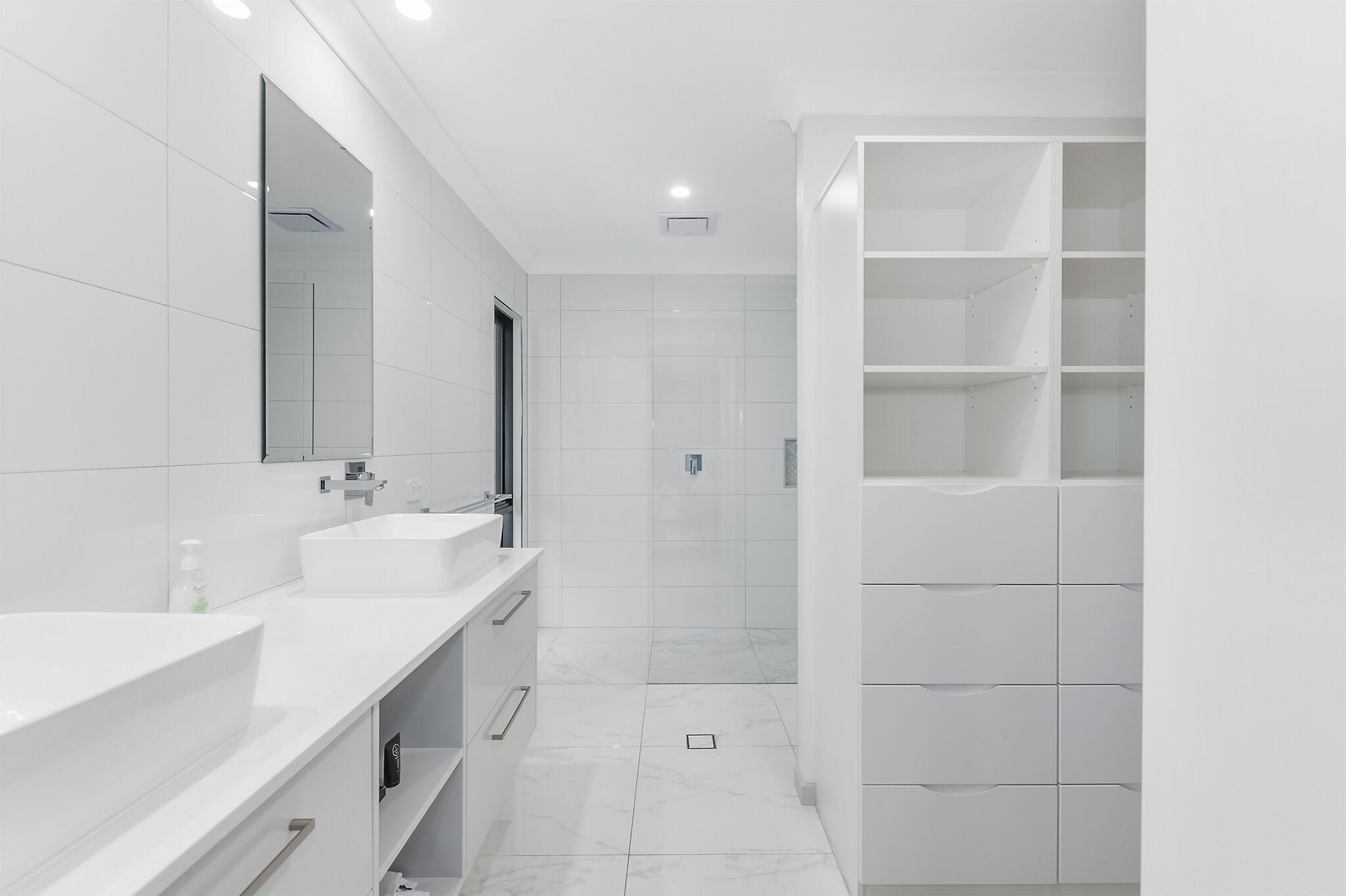 Private Access to the Beach, Ocean Views & Outdoor Spa - Central Location