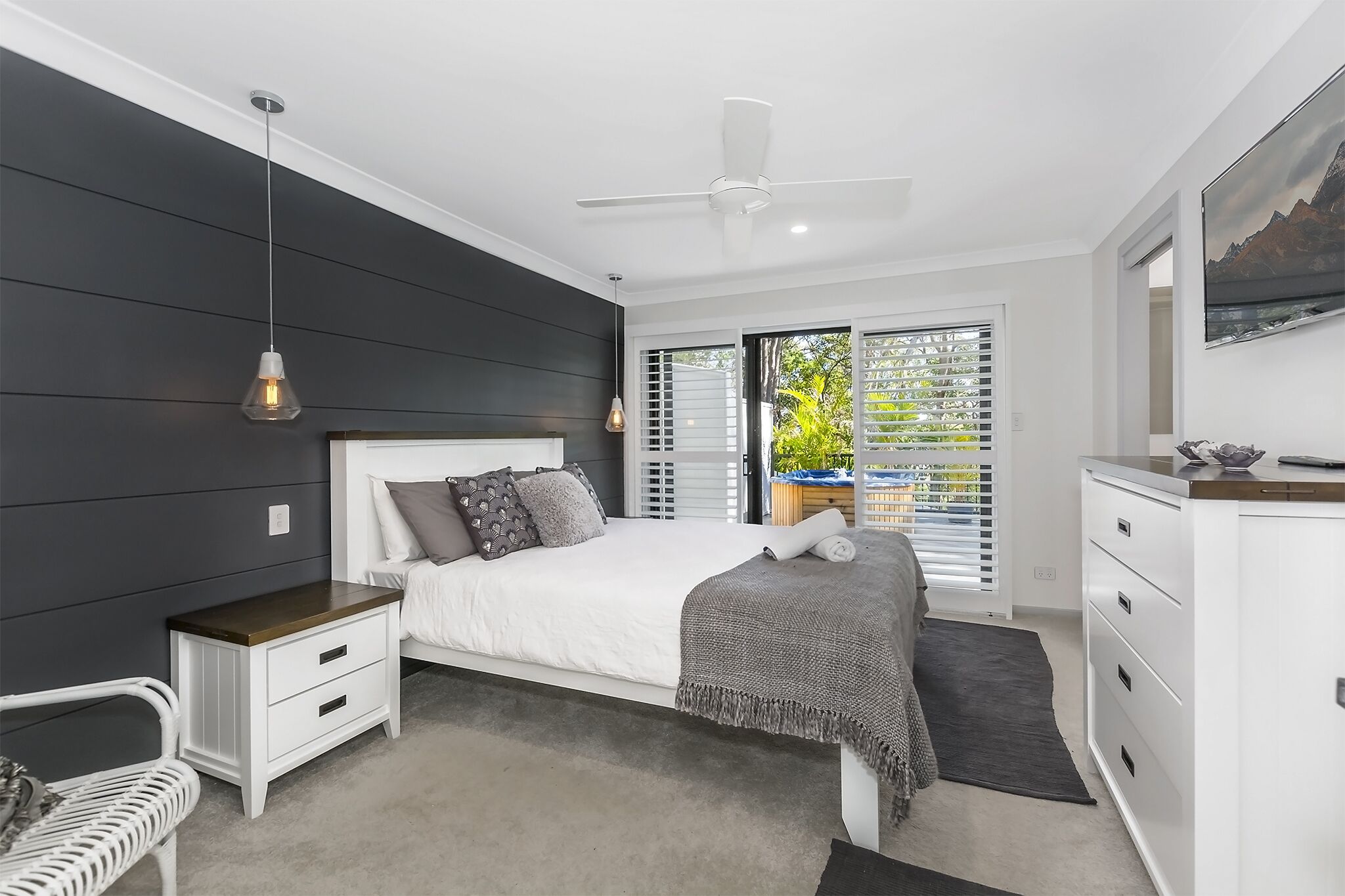 Private Access to the Beach, Ocean Views & Outdoor Spa - Central Location