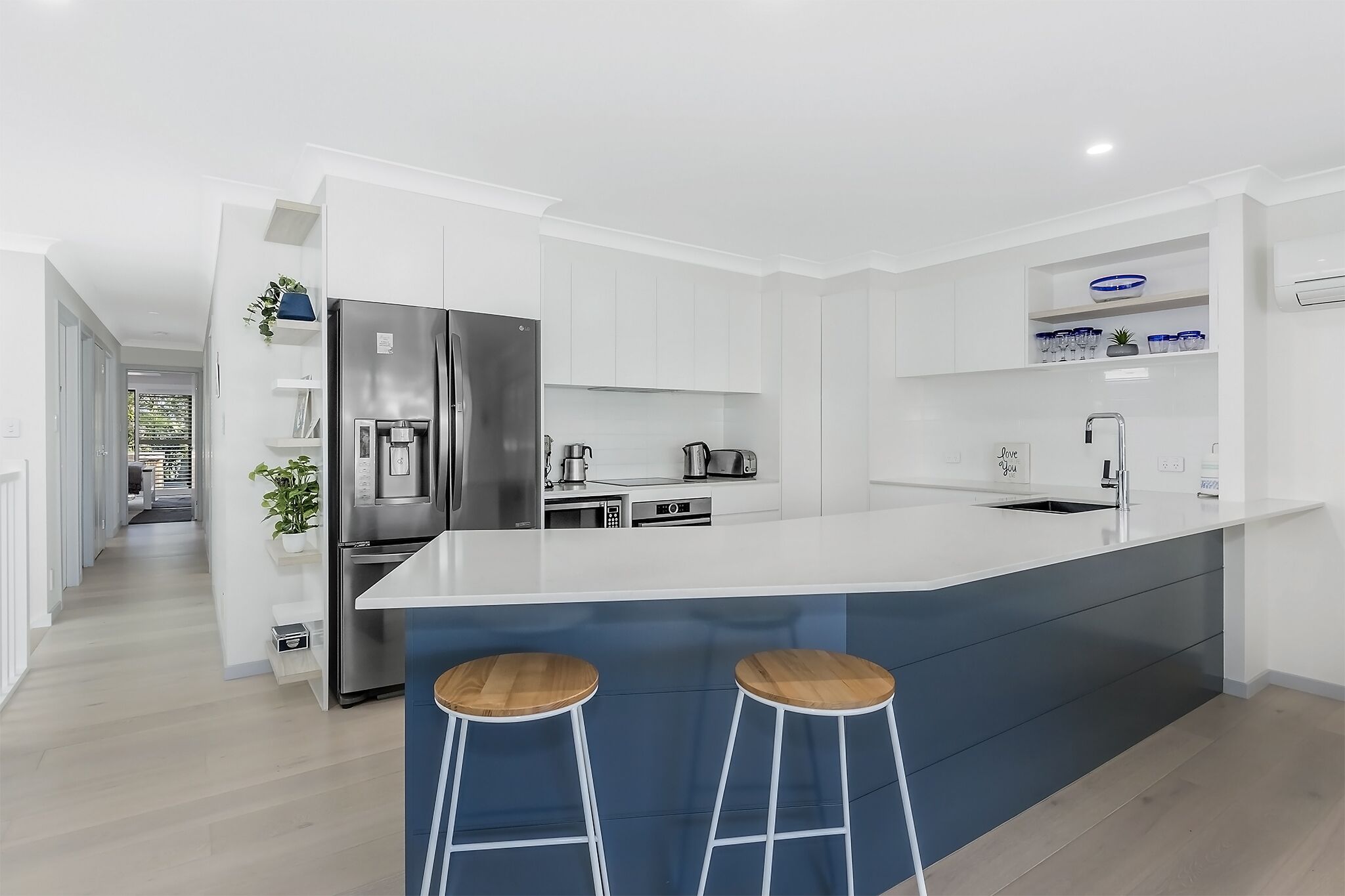 Private Access to the Beach, Ocean Views & Outdoor Spa - Central Location