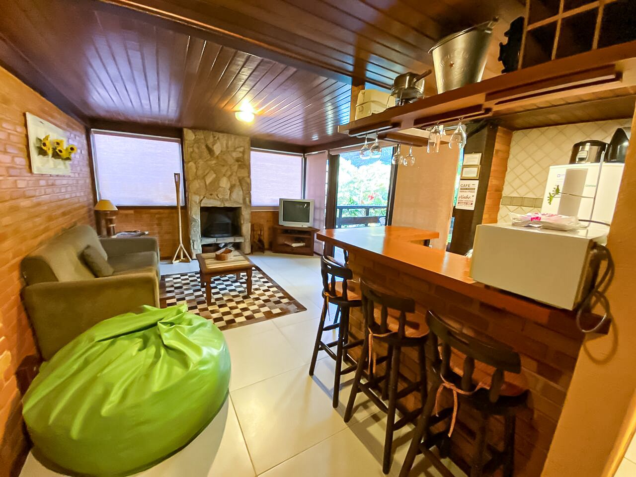 Secretary - RJ (Flat) Cond. Vilarejo das Cachoeiras in Petropolis in Petrópolis, Brazil