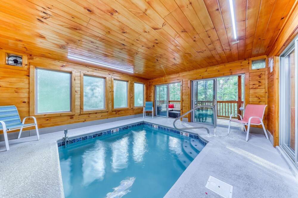 Mountain View Cabin W Private Indoor Pool Hot Tub Game Room