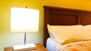 Minibar, in-room safe, free WiFi, linens