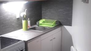 Réfrigérateur, micro-ondes, four, fourneau de cuisine