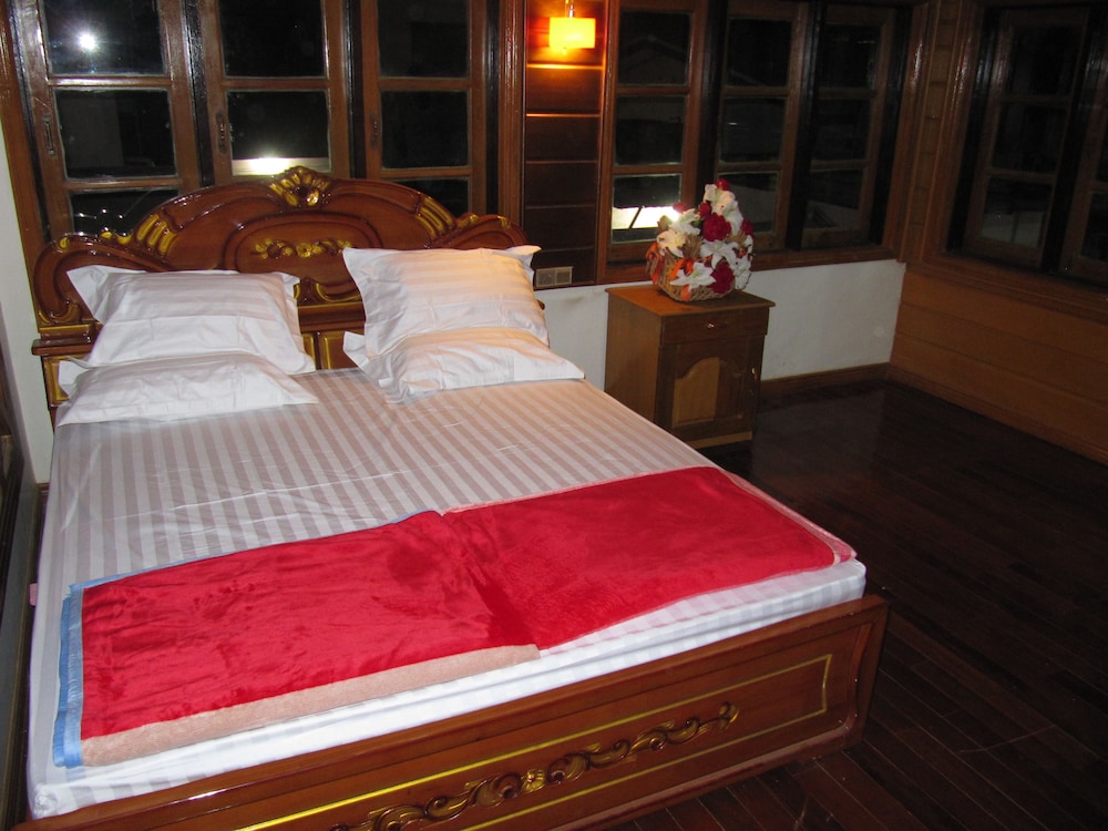 Lux Pillow Hostel Hpa An In Hpa An Hotel Rates Reviews On Orbitz