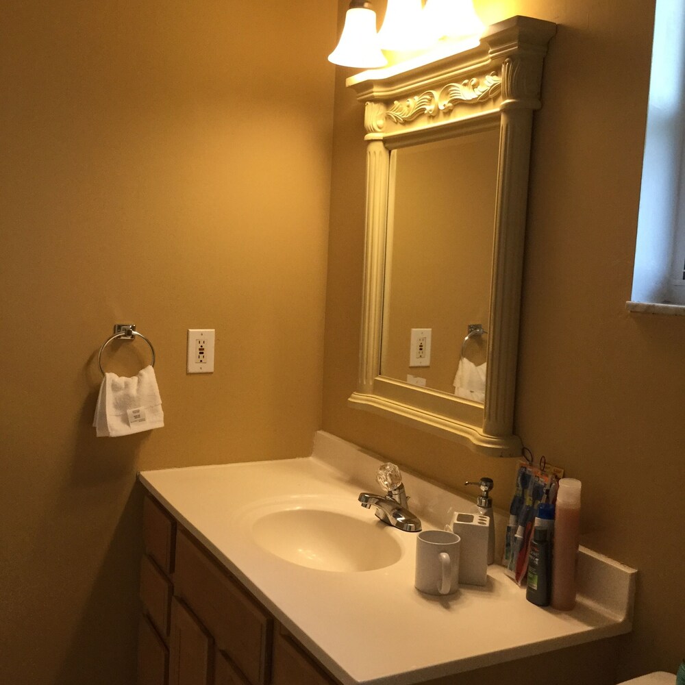 Relaxing vacation home in Logan gate village in Tampa Best Rates