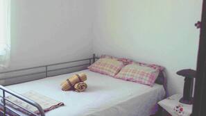 2 bedrooms, Internet, linens