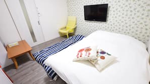 Free WiFi, linens