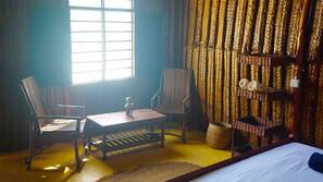 Coffre-forts dans les chambres, bureau, draps fournis