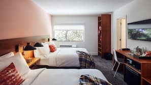 Premium bedding, pillow top beds, in-room safe, desk
