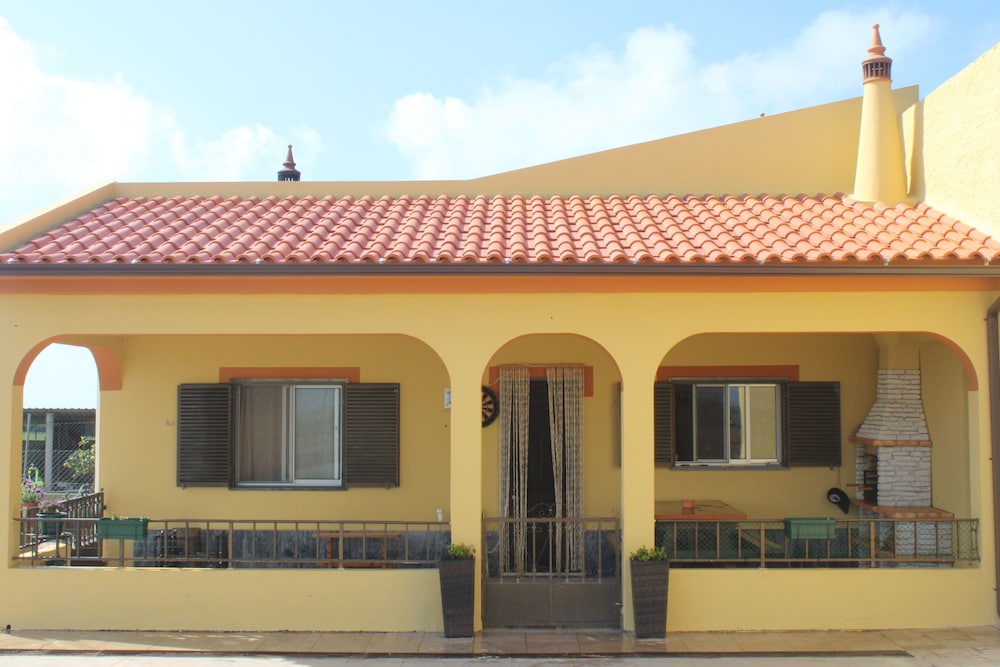 Abrigo das Nortadas in Vila do Bispo, Portugal