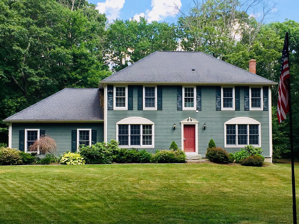 Beautiful Colonial Home In A Peaceful Setting Bordering Natchaug State Forest In Pomfret Hotel Rates Reviews On Orbitz