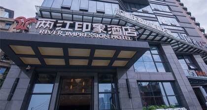 River Four Seasons Hotel