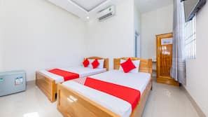 Minibar, desk, free WiFi, bed sheets