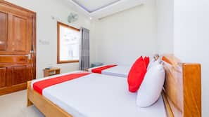 Minibar, desk, free WiFi, bed sheets