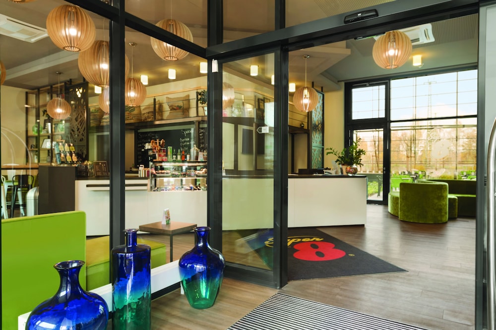 Super 8 by Wyndham Hamburg Mitte Deals & Reviews (Hamburg, DEU) | Wotif
