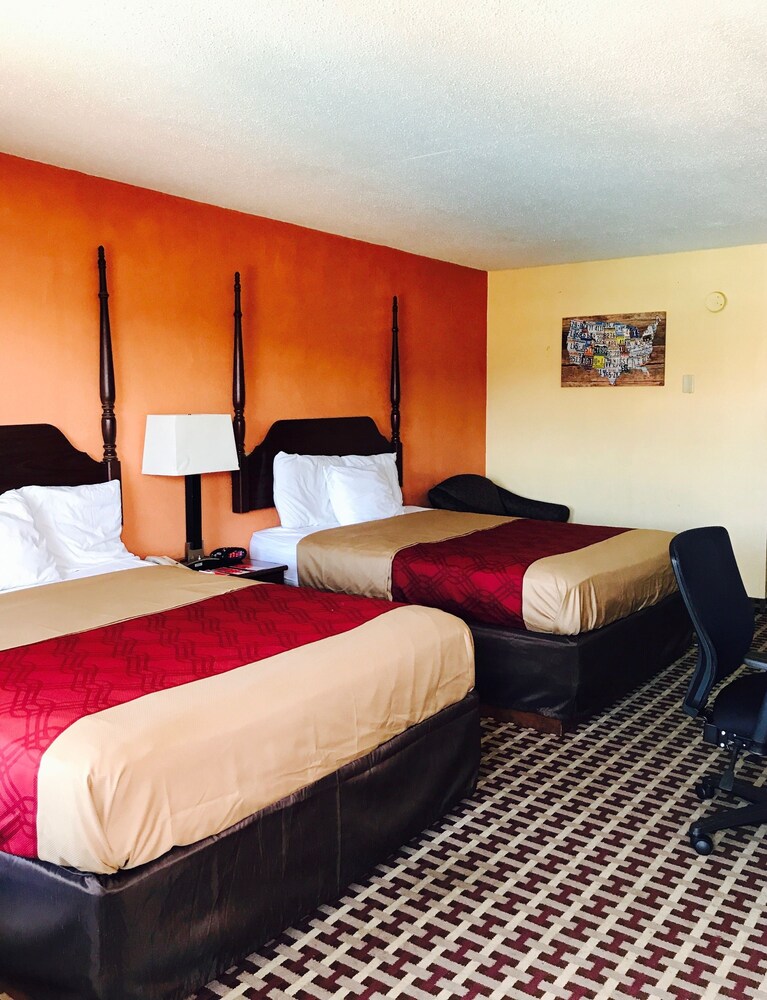 Milan Inn & Suites