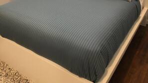 2 chambres, fer et planche à repasser, Wi-Fi, draps fournis