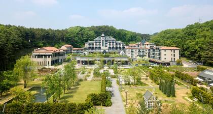 Eden Paradise Hotel