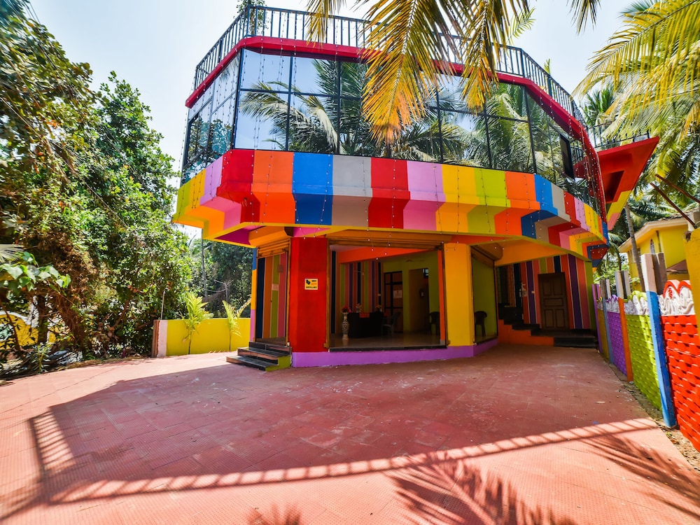 OYO 33458 Colours Fly Guest House in Colva, India