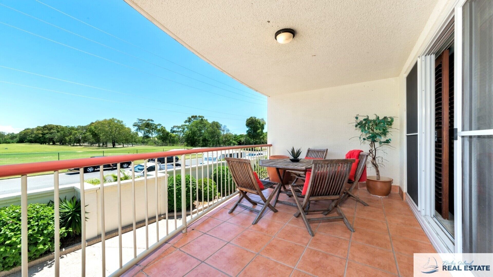 IMMACULATE UNIT WITH AIR CON