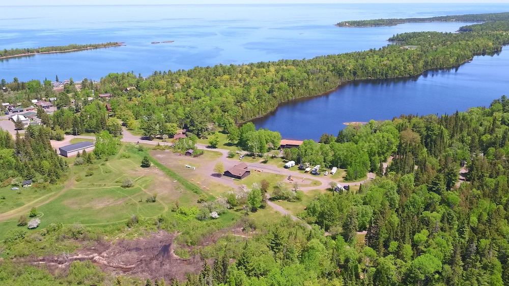 Lake Fanny Hooe Resort-2 bed With Balcony #21 in Houghton, United States