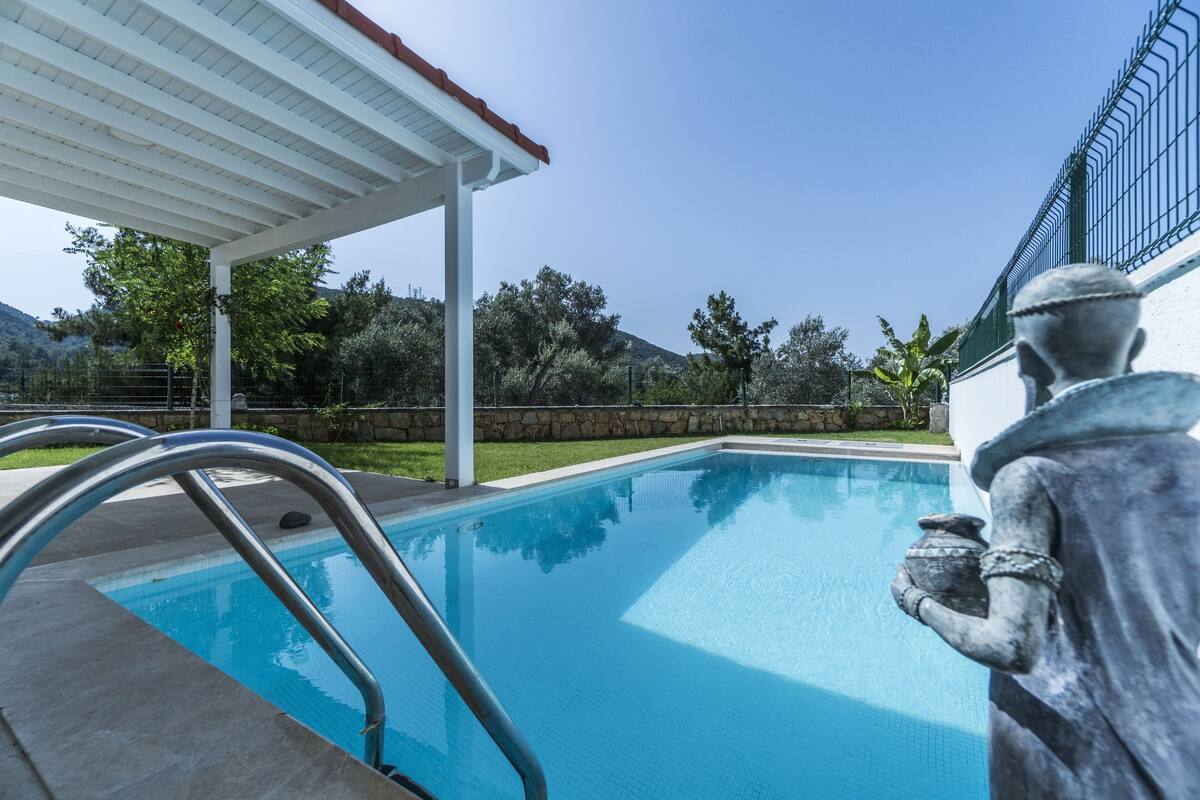 Villa Mira Great Space For Large Families With Kids In Bodrum Expedia