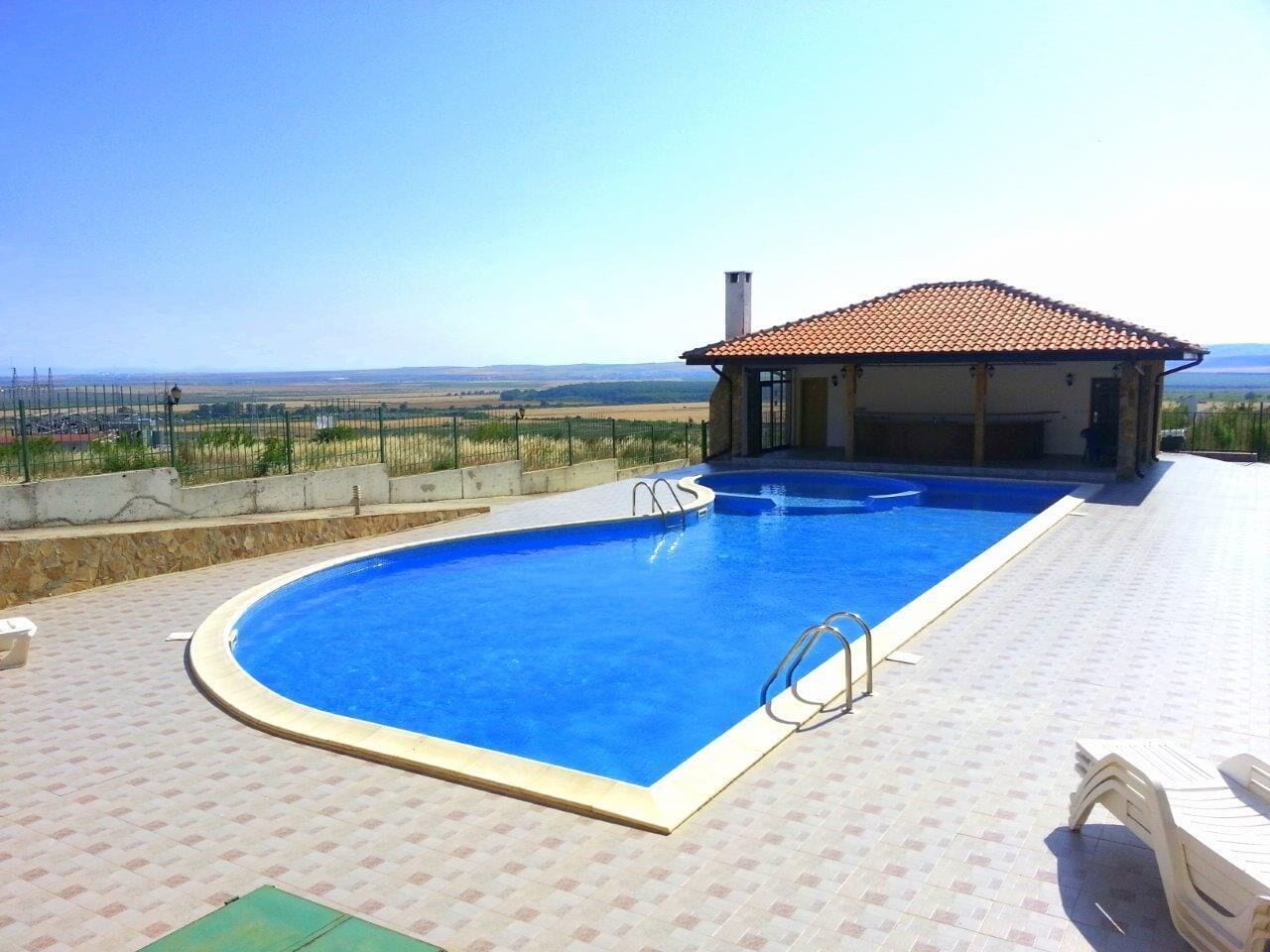 Sunny Hill Villa - Superior Apartment in Quiet Neighborhood in Kosharitsa in Kosharitsa, Bulgaria
