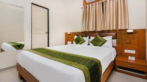 Iron/ironing board, rollaway beds, free WiFi, linens