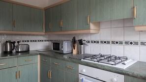 Fridge, microwave, oven, hob