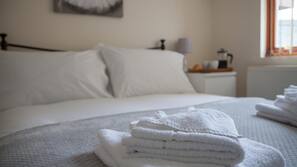 Premium bedding, iron/ironing board, free WiFi, linens
