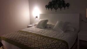 3 bedrooms, pillow top beds, in-room safe, soundproofing