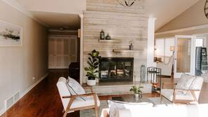 TV, fireplace