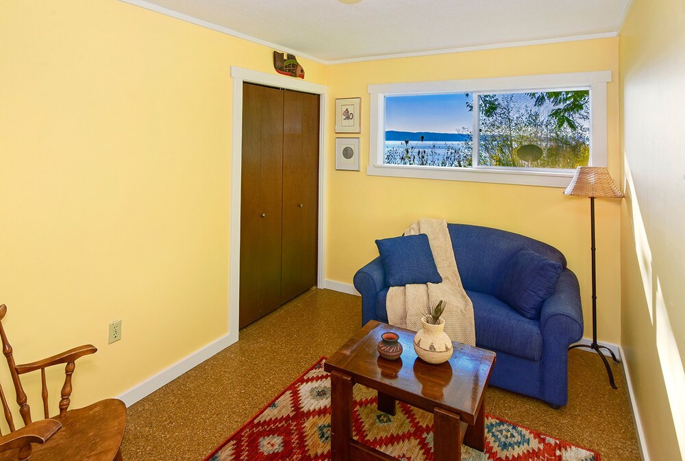 Hood Canal Beachfront Bungalow, Quilcene Room Prices & Reviews