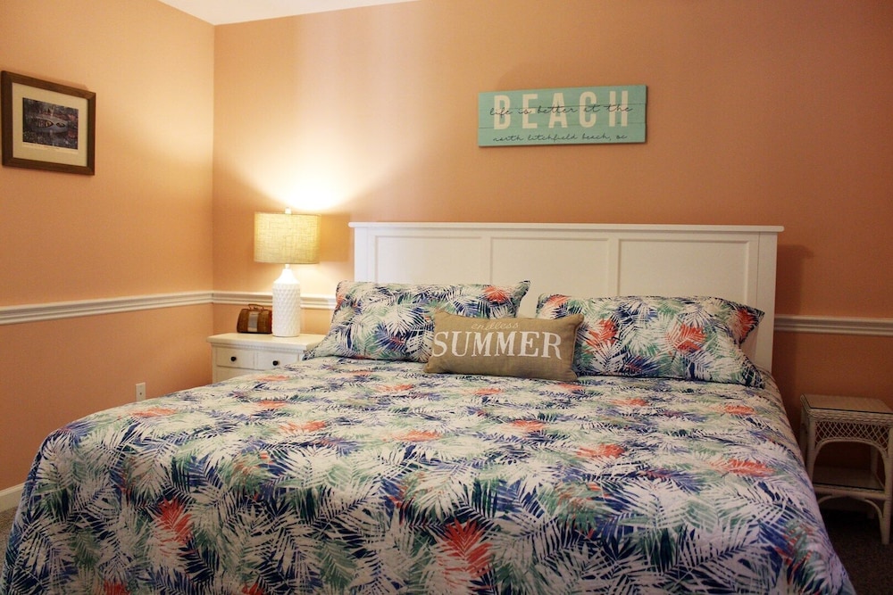 Miller Time, Short Walk to Beach, Great Porch & Rockers North