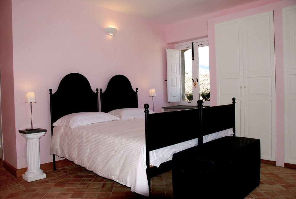 Villa surrounded by vineyards and amazing views to enjoy the best out