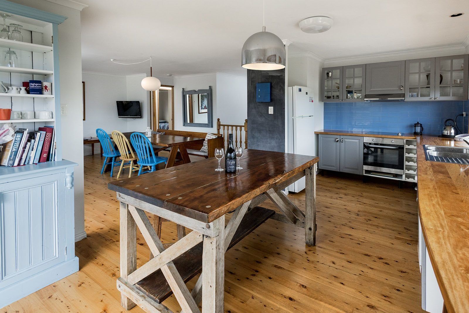 Driftwood Beach House- Pool - Close To Beach - 4BR - Wifi